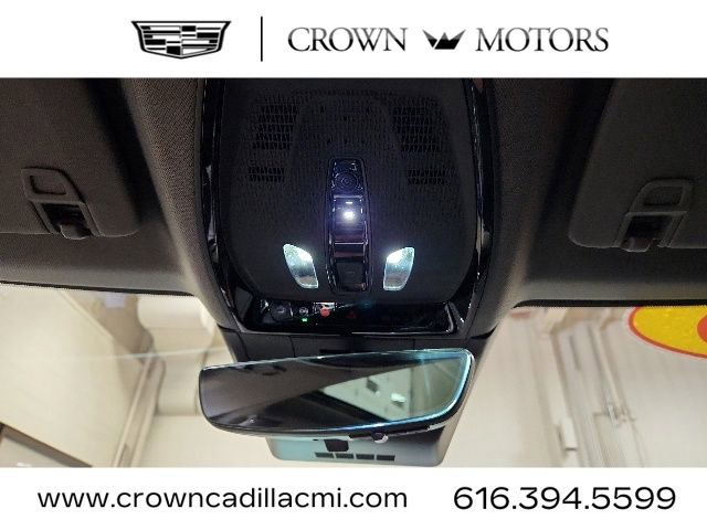 Used 2025 Cadillac Optiq Luxury 2 w/ LPO, Floor Liner Package AWD/4WD image 18