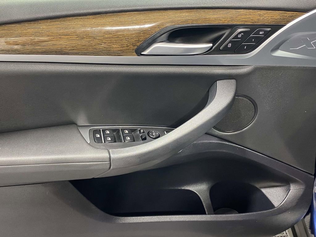 Used 2019 BMW X3 sDrive30i w/ Driving Assistance Package RWD image 18