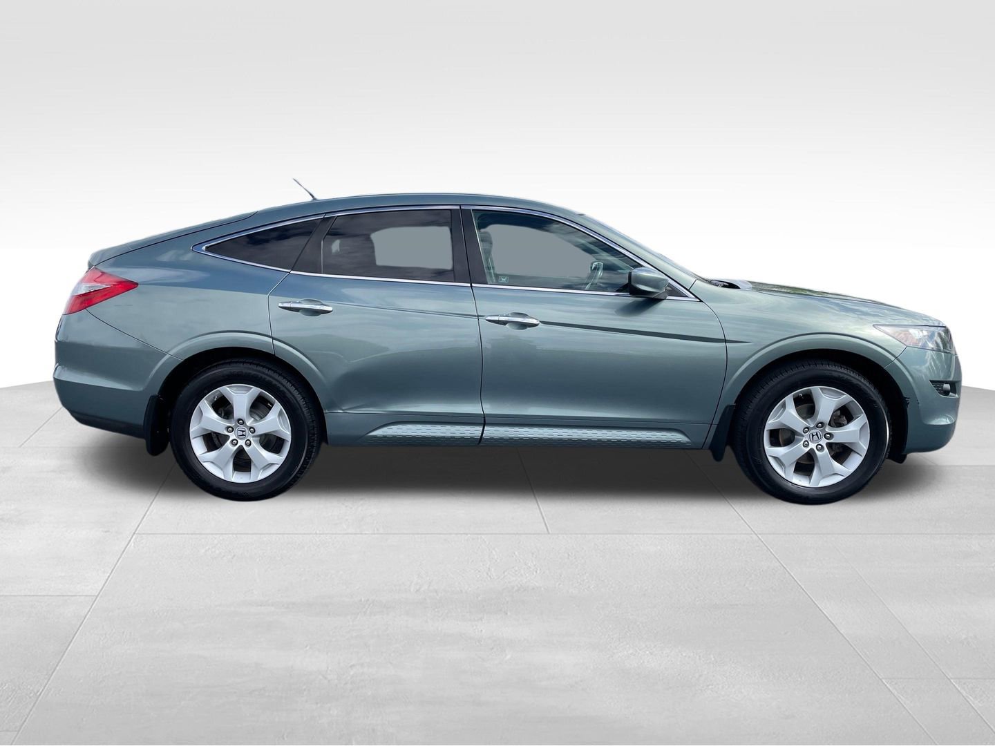Used 2011 Honda Crosstour EX-L image 3