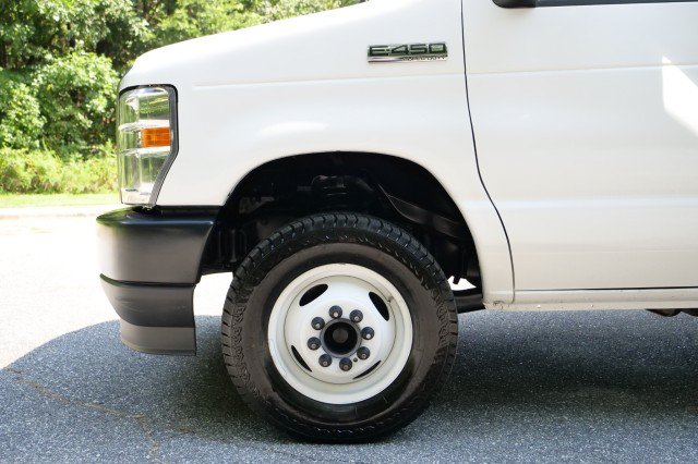 Used 2024 Ford E-450 and Econoline 450 Super Duty w/ Power Windows & Locks Group RWD image 34