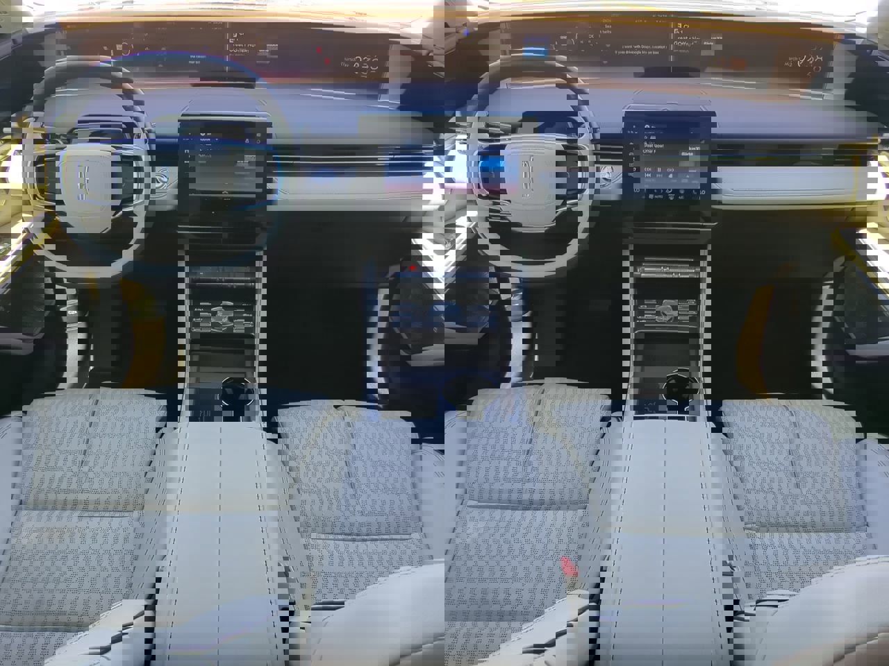 Used 2024 Lincoln Nautilus Black Label w/ Jet Appearance Package (87T) image 13