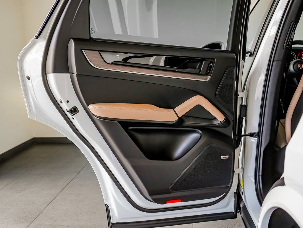 New 2026 Porsche Cayenne S AWD/4WD image 24