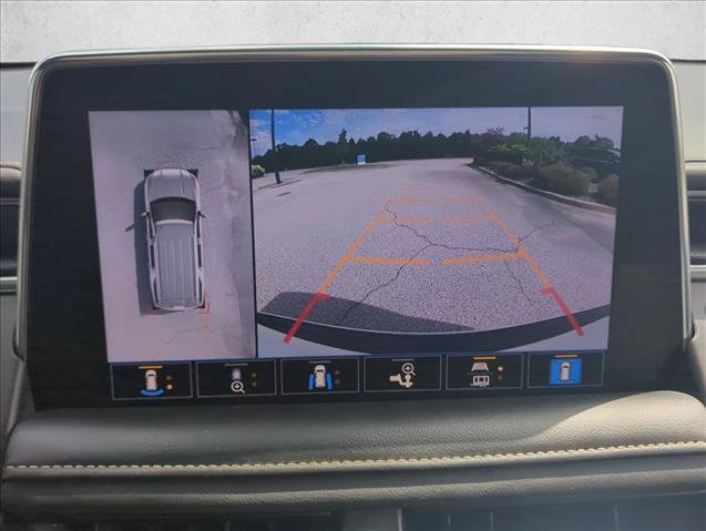 Used 2021 GMC Yukon XL SLT w/ SLT Premium Package RWD image 13