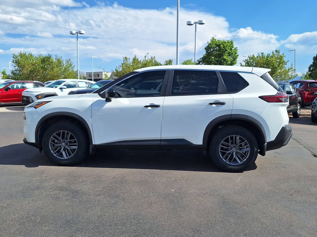 Used 2021 Nissan Rogue S AWD/4WD image 6