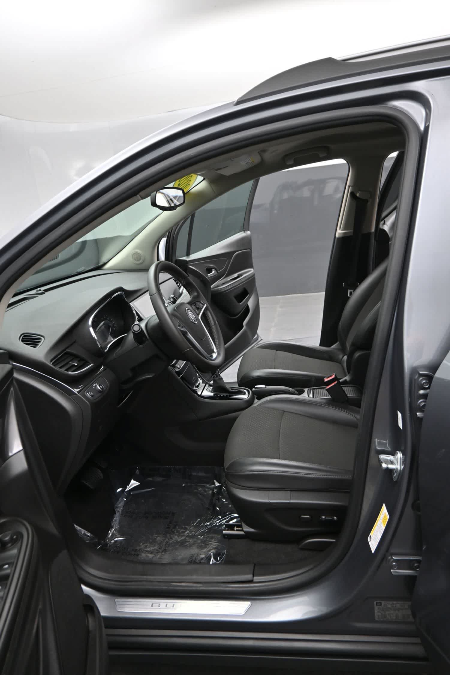 Used 2020 Buick Encore Preferred FWD image 16