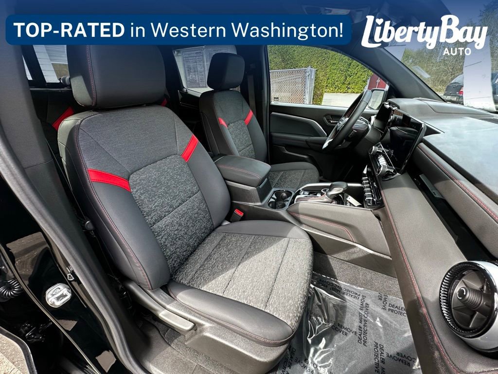 Used 2024 Chevrolet Colorado Z71 w/ Z71 Convenience Package 2 image 17