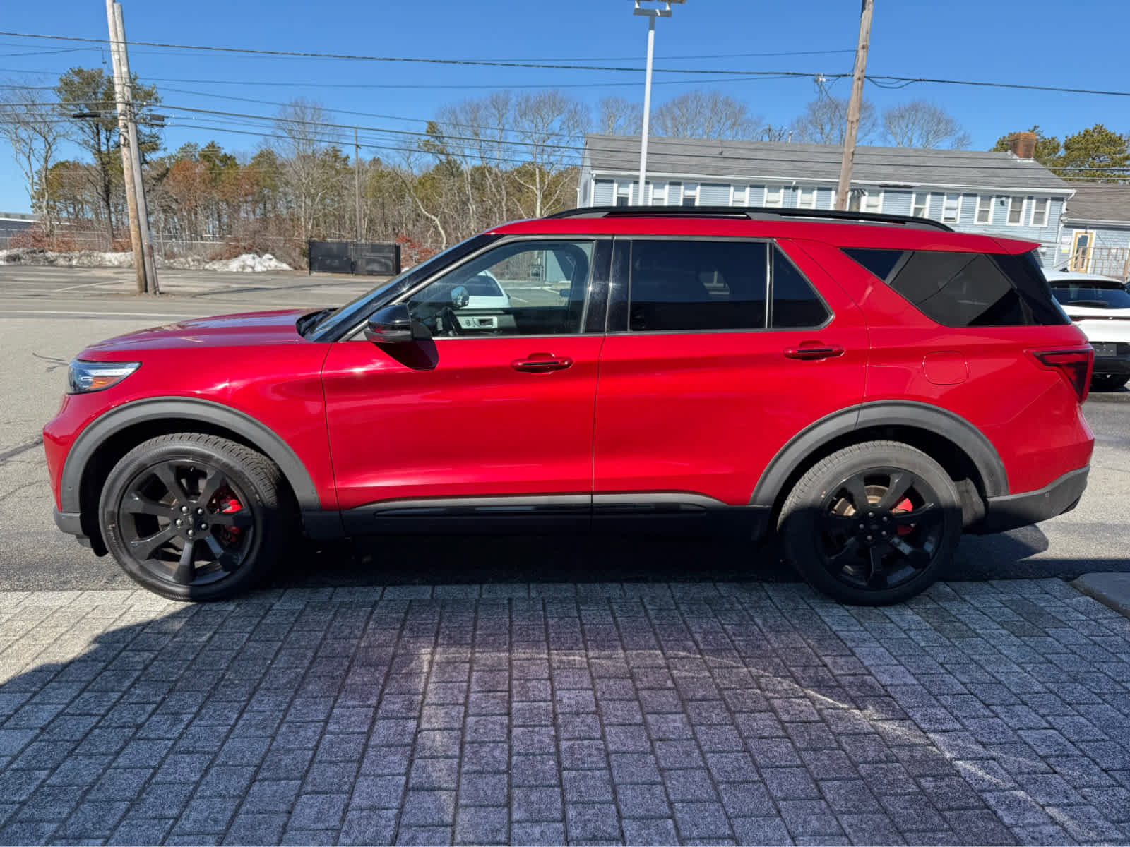 Used 2020 Ford Explorer ST w/ ST Street Pack image 5