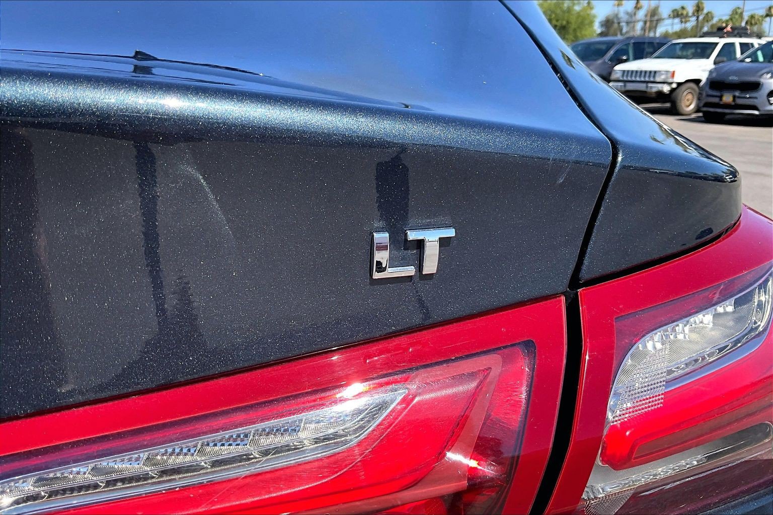 Used 2020 Chevrolet Malibu LT FWD image 29