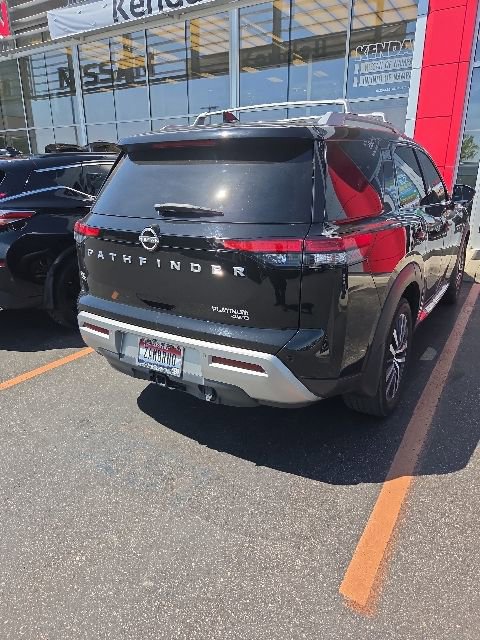 Used 2022 Nissan Pathfinder Platinum w/ Cargo Package AWD/4WD image 5