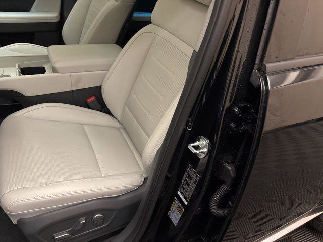 Used 2024 Hyundai Santa Fe Limited image 11