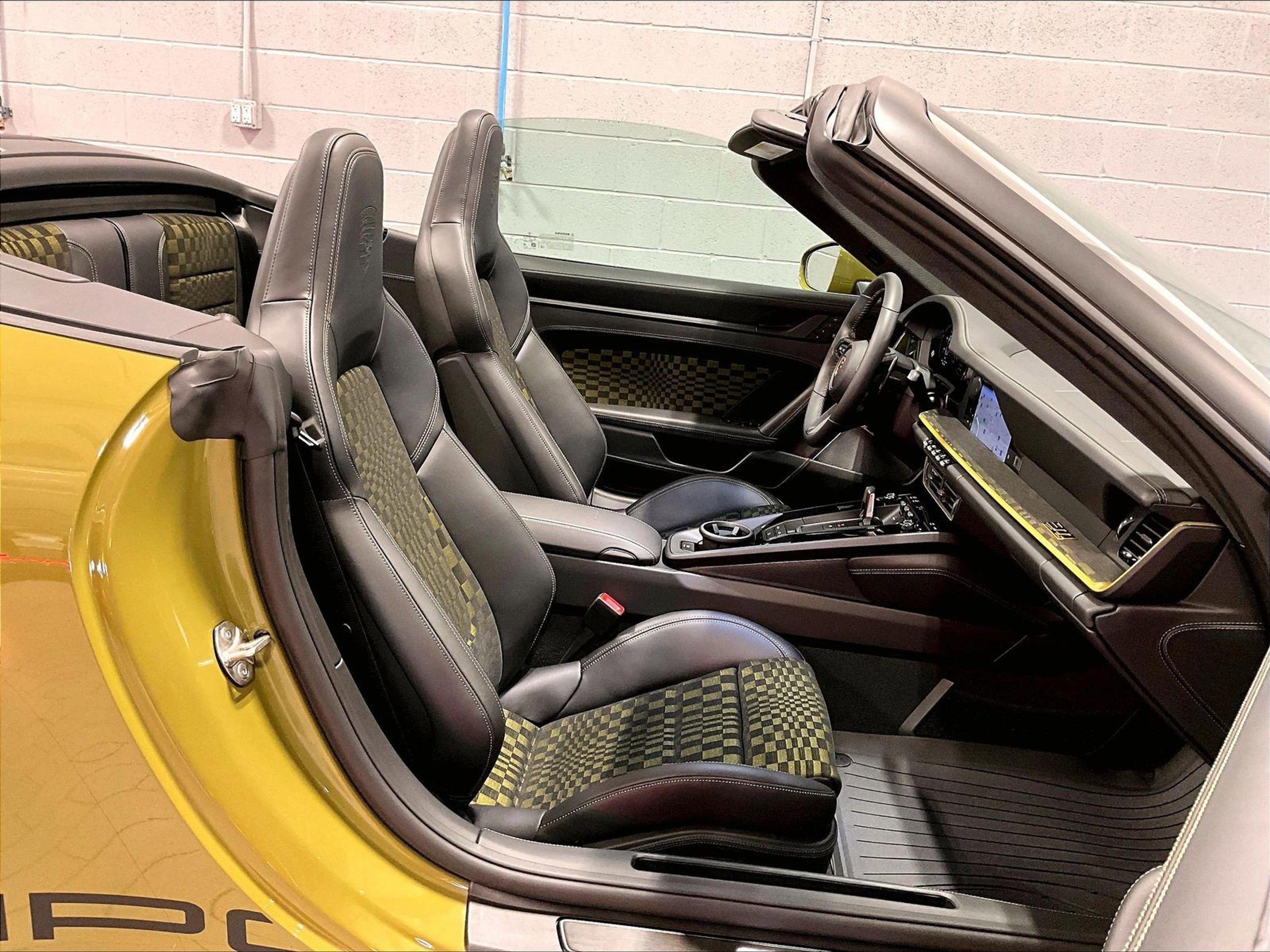 New 2026 Porsche 911 GTS image 10