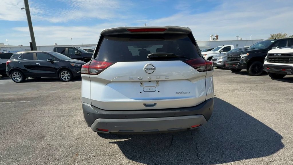 Used 2023 Nissan Rogue SV AWD/4WD image 7