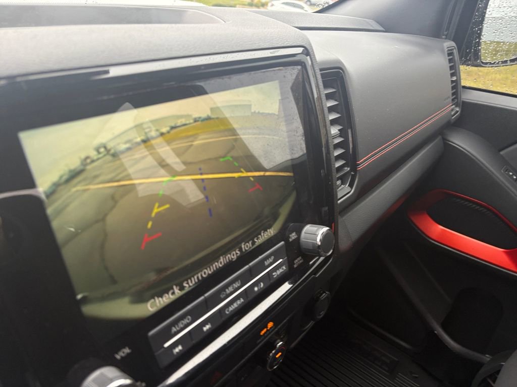 Used 2022 Nissan Frontier PRO-4X w/ Technology Package image 18
