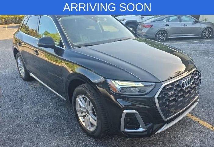 Used 2023 Audi Q5 2.0T Premium w/ Convenience Package image 3