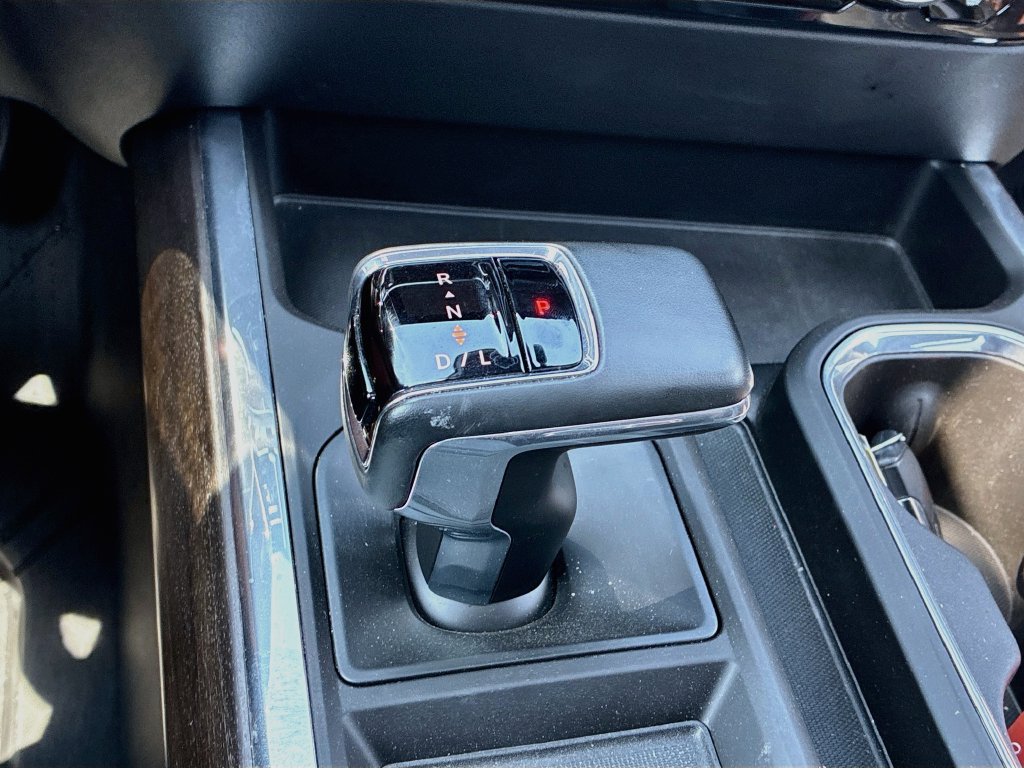 Used 2025 Chevrolet Silverado 1500 High Country w/ High Country Premium Package AWD/4WD image 16