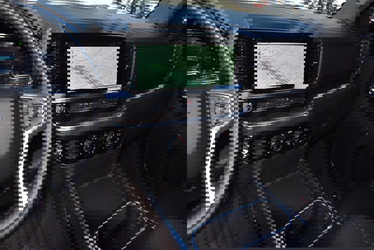 Used 2025 Chevrolet Silverado 2500 LT w/ Safety Package image 26