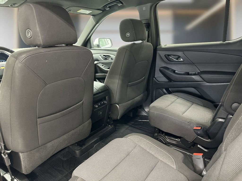 Used 2022 Chevrolet Traverse LT w/ LPO, Floor Liner Package AWD/4WD image 12
