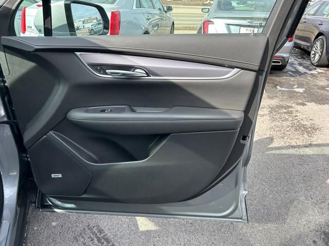 New 2025 Cadillac XT6 Luxury w/ LPO, Floor Liner Package image 25