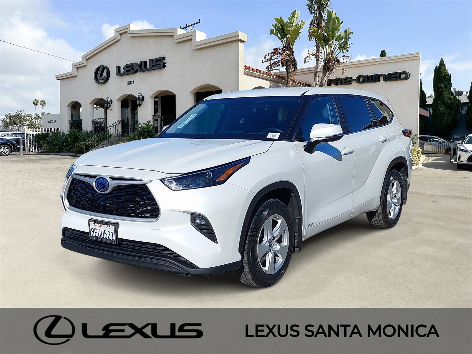 Used 2023 Toyota Highlander LE