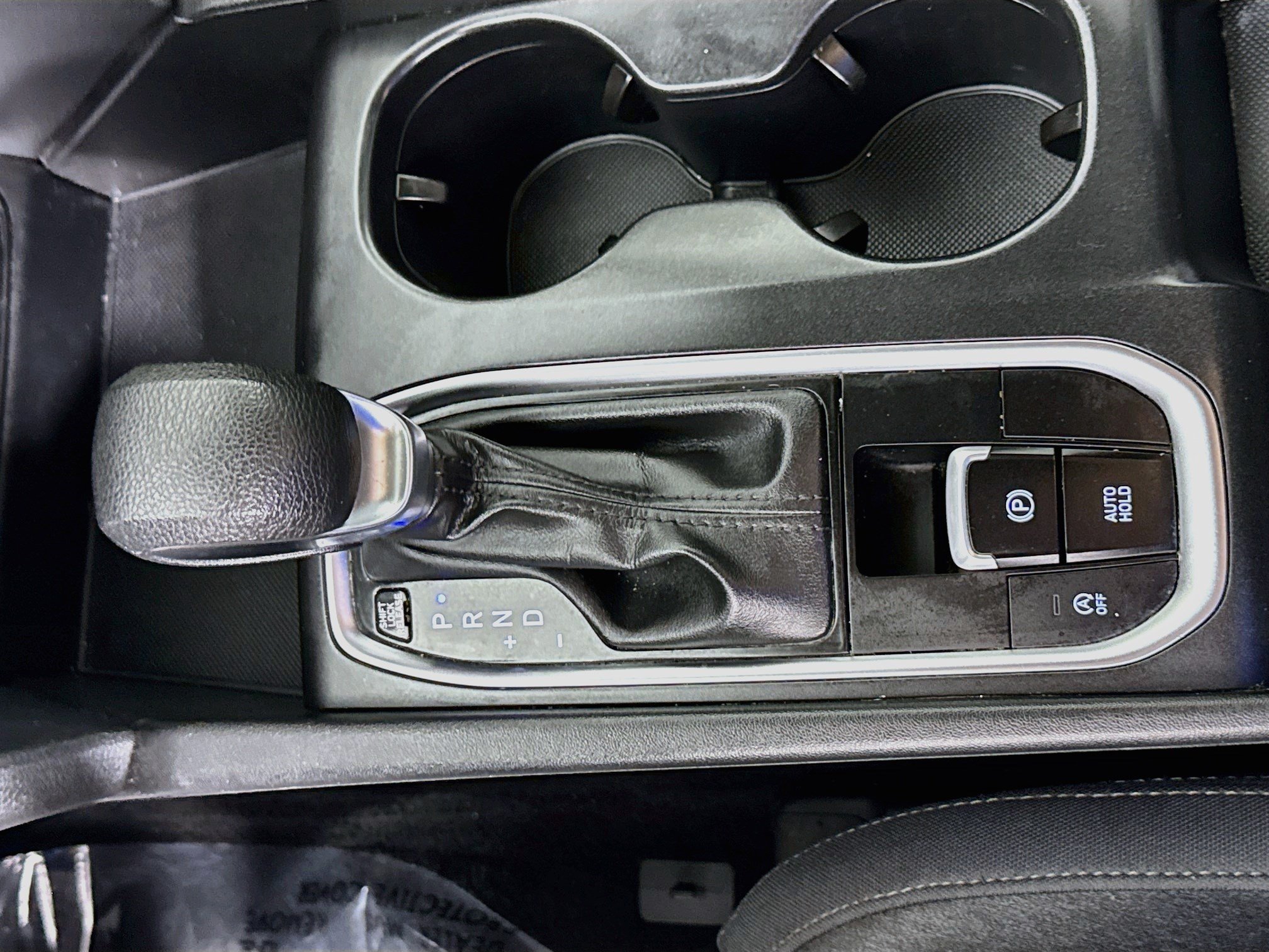 Used 2020 Hyundai Santa Fe SE FWD image 20