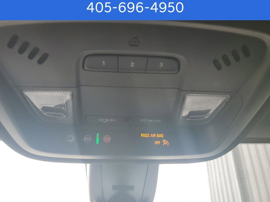 Used 2022 Chevrolet Traverse RS FWD image 28