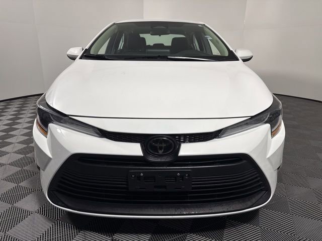 Used 2024 Toyota Corolla LE FWD image 11