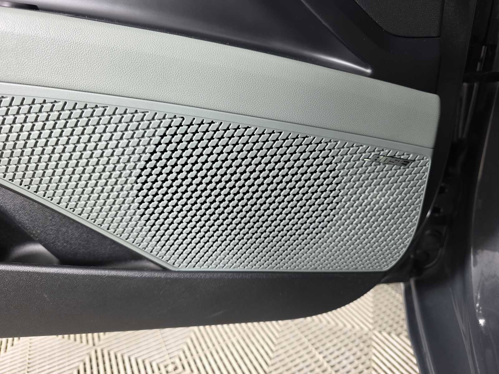 Used 2024 Hyundai Elantra Limited image 33