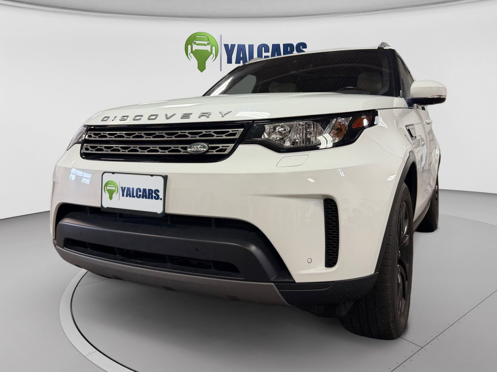 Used 2018 Land Rover Discovery SE AWD/4WD image 9