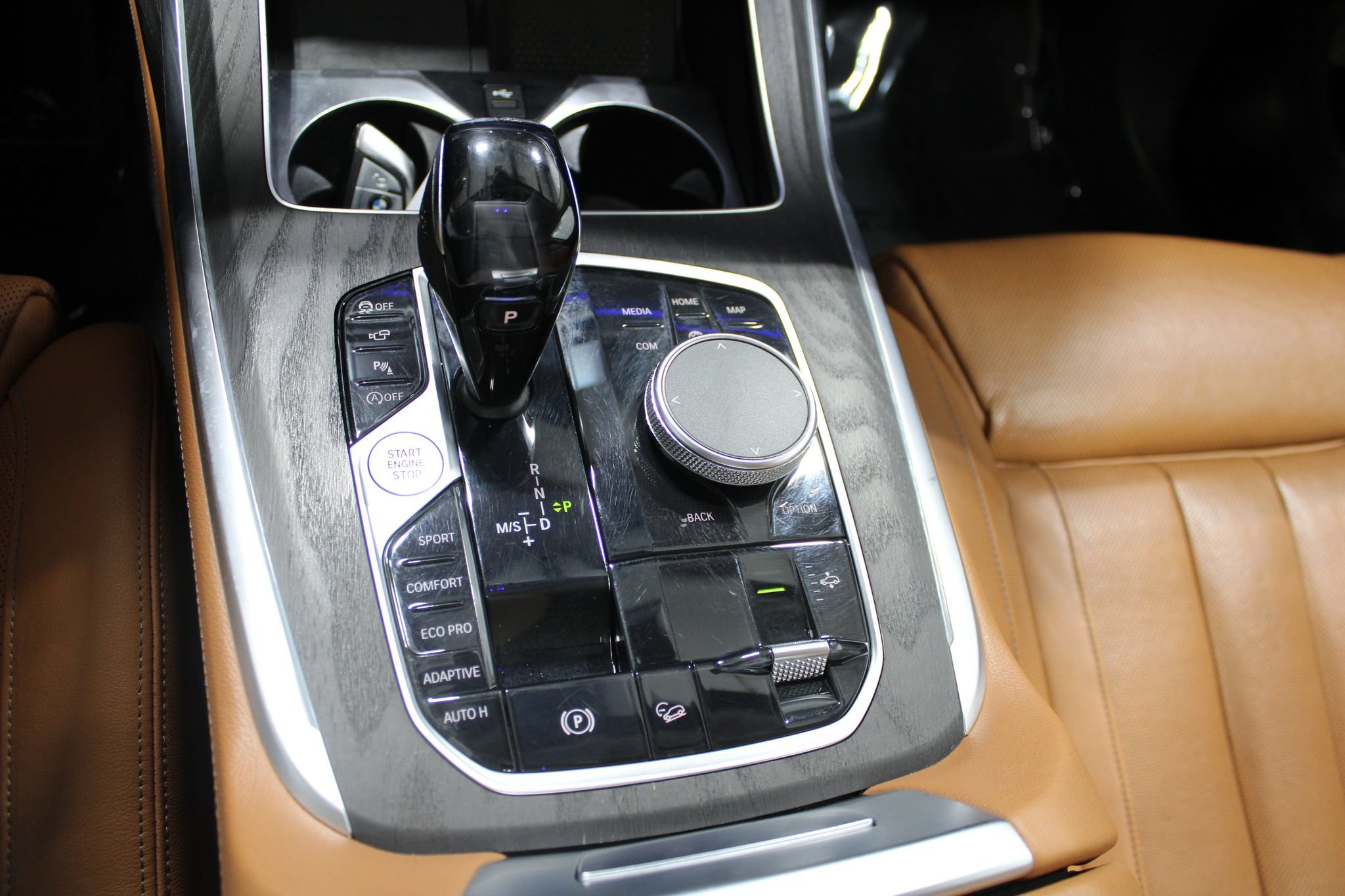 Used 2020 BMW X7 xDrive40i w/ Premium Package AWD/4WD image 37
