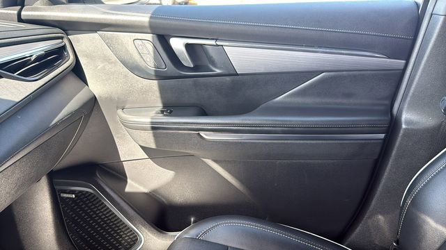 Used 2025 Buick Enclave Preferred image 24