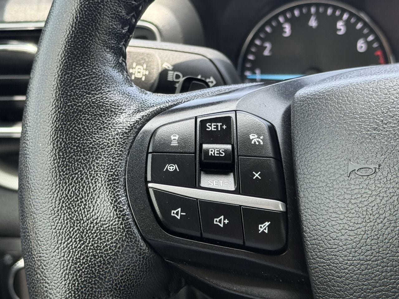Certified 2020 Ford Explorer XLT RWD image 13