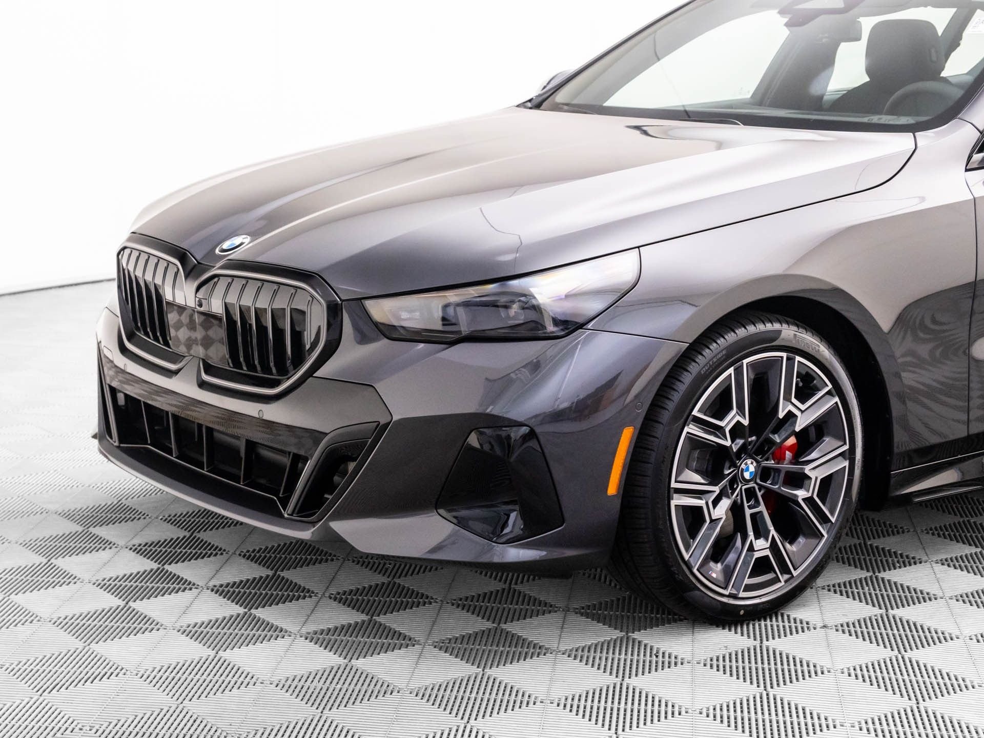 New 2026 BMW 530i xDrive w/ Executive Package AWD/4WD image 35