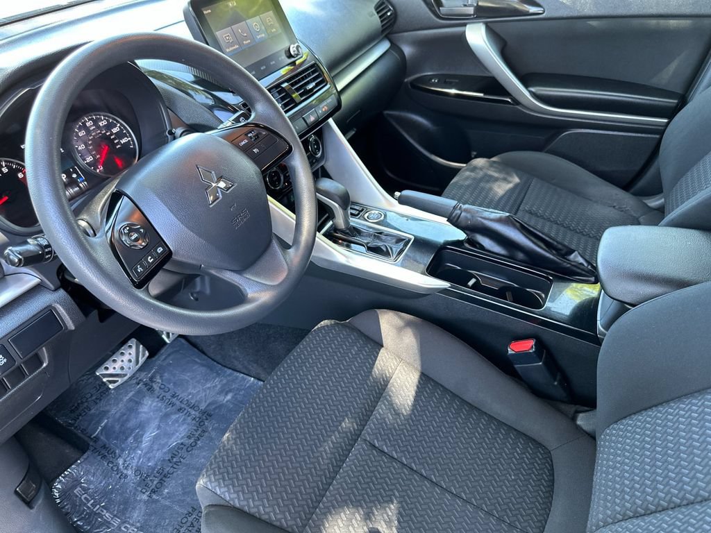 Used 2022 Mitsubishi Eclipse Cross LE AWD/4WD image 9