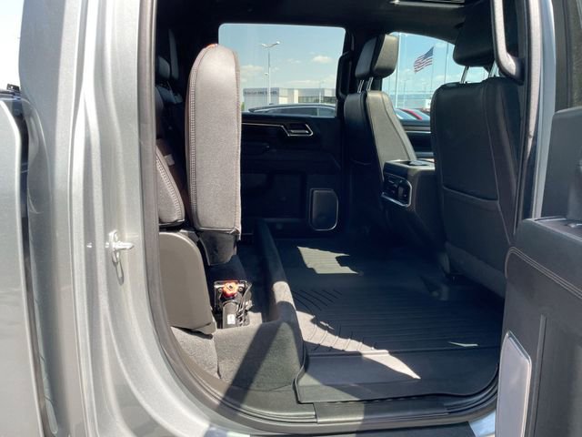 Used 2024 Chevrolet Silverado 2500 High Country w/ Technology Package AWD/4WD image 16