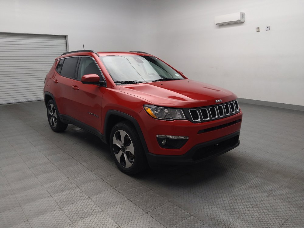 Used 2017 Jeep Compass Latitude w/ Popular Equipment Group FWD image 13