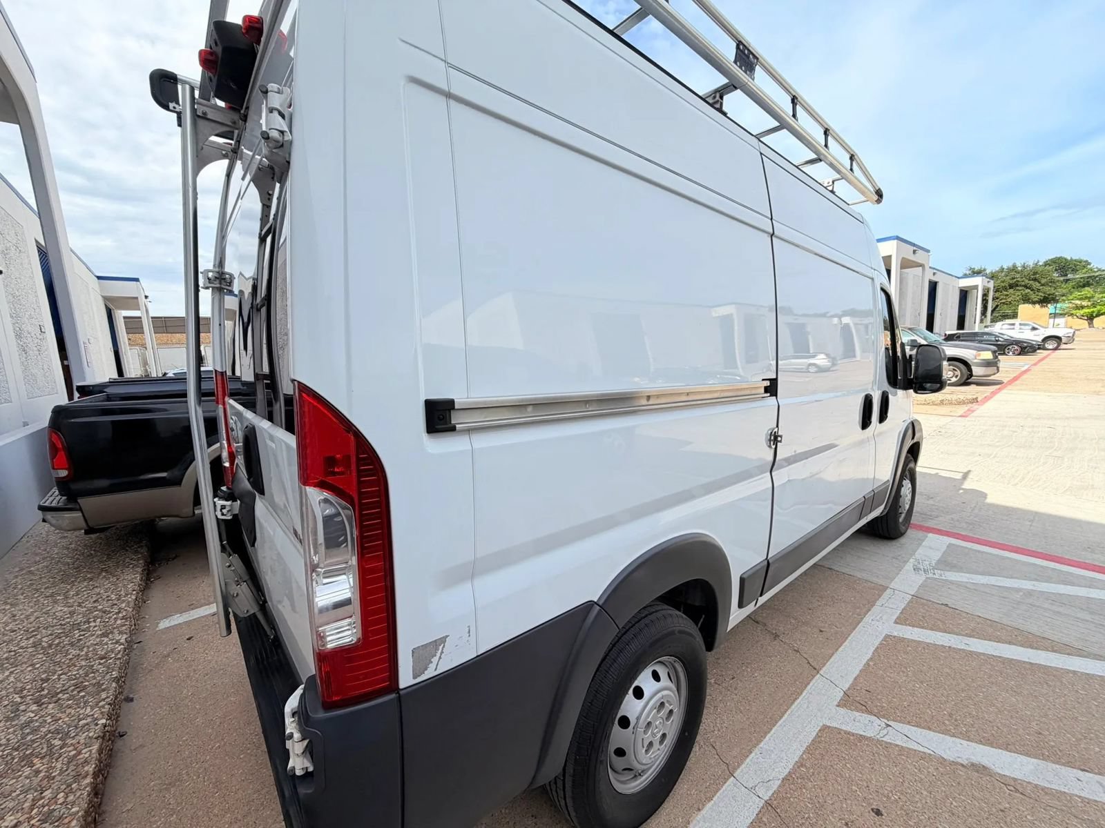 Used 2015 RAM ProMaster 2500 w/ Interior Convenience Group FWD image 4