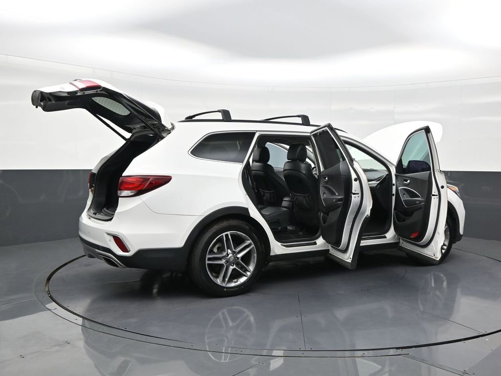 Used 2018 Hyundai Santa Fe SE image 28