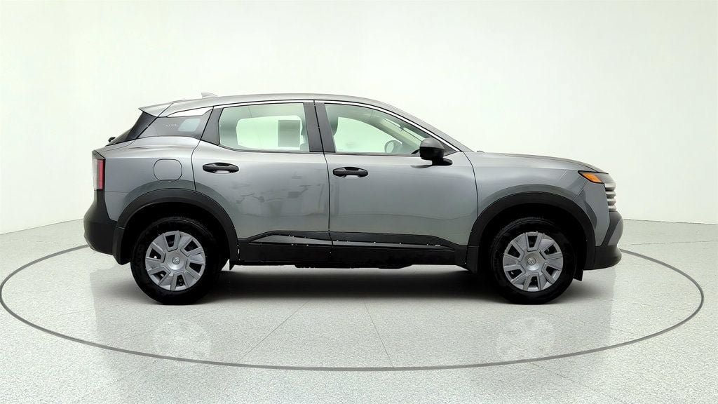 Used 2025 Nissan Kicks S FWD image 4