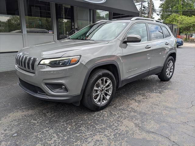 Used 2020 Jeep Cherokee Latitude Plus w/ Comfort/Convenience Group AWD/4WD image 1