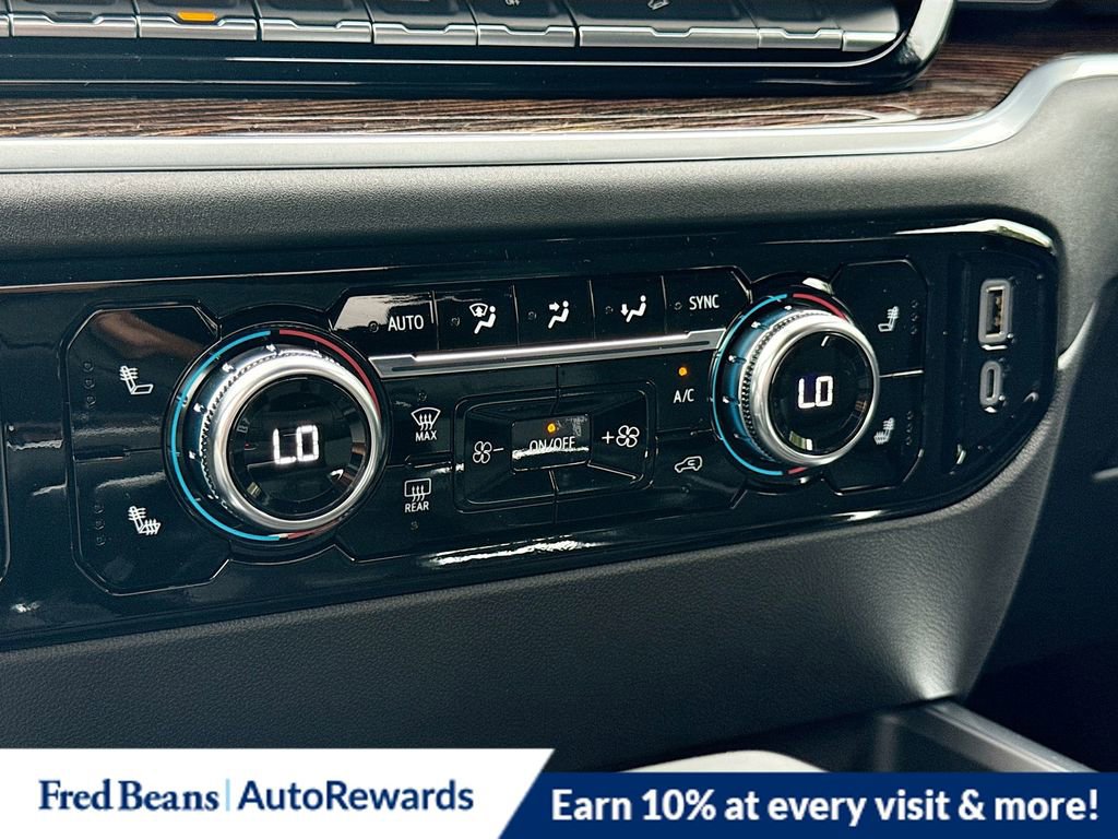 New 2026 GMC Sierra 1500 Elevation w/ LPO, Elevation Black Package image 16