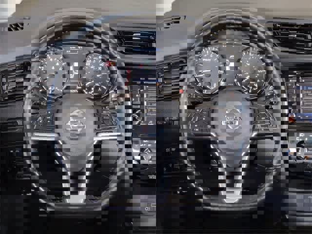 Used 2022 Nissan Rogue Sport SV image 23