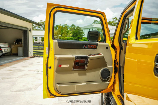 Used 2003 HUMMER H2 w/ Preferred Equipment Group image 49