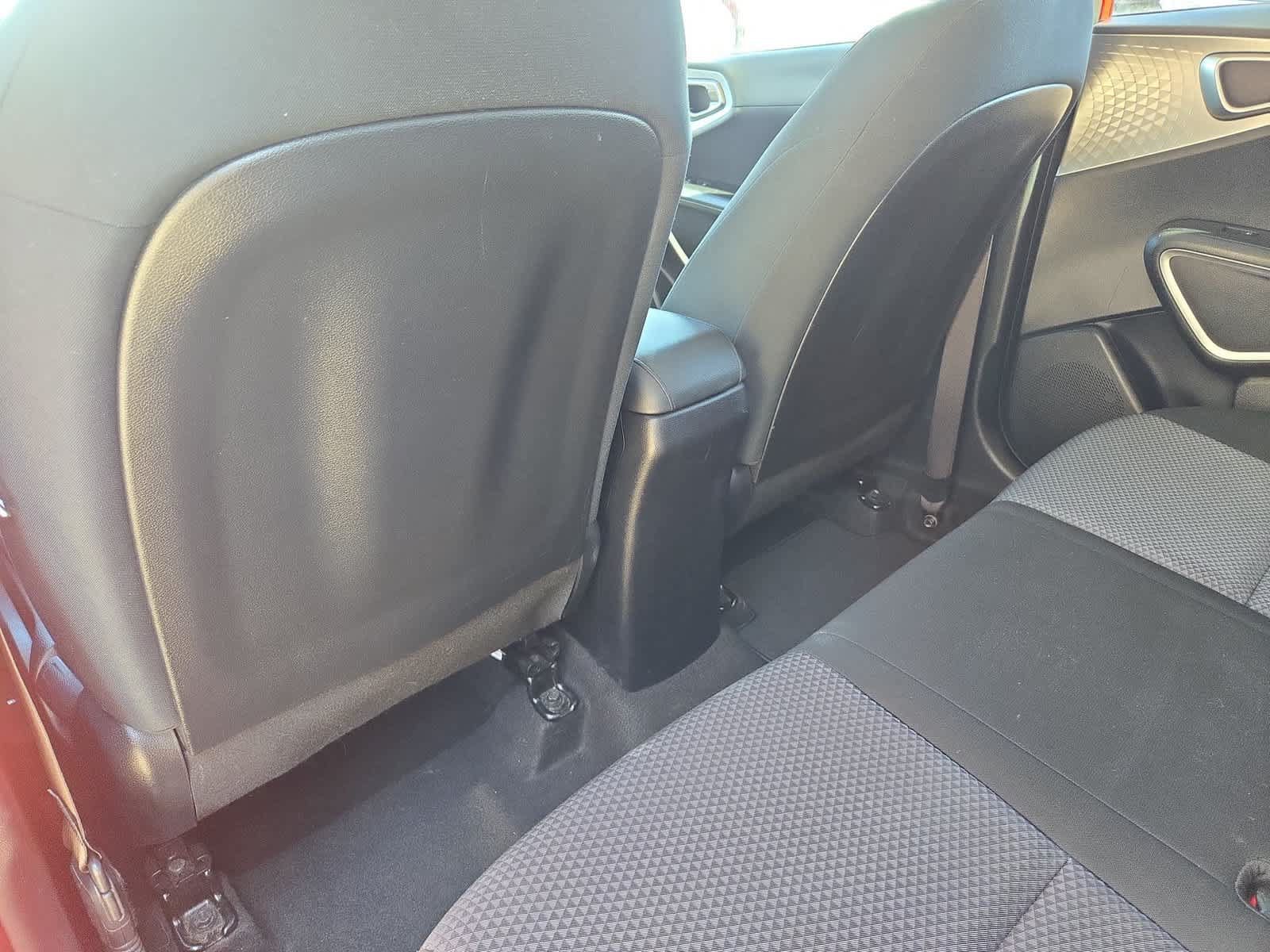 Used 2024 Kia Soul LX w/ Option Group 015 FWD image 18