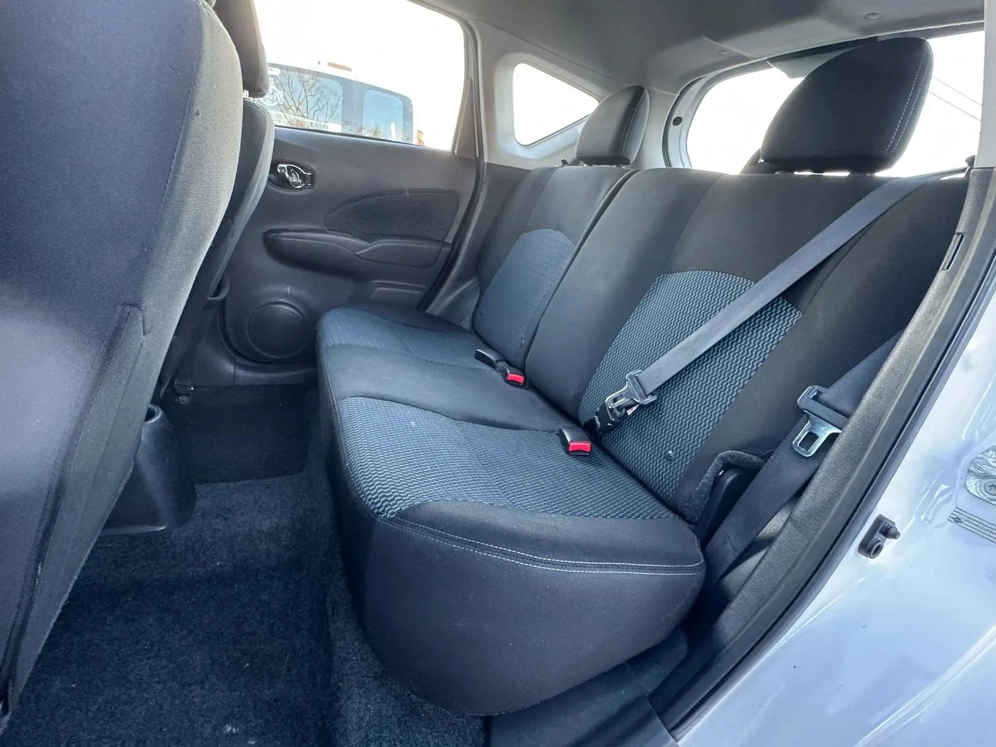 Used 2018 Nissan Versa Note SV image 12