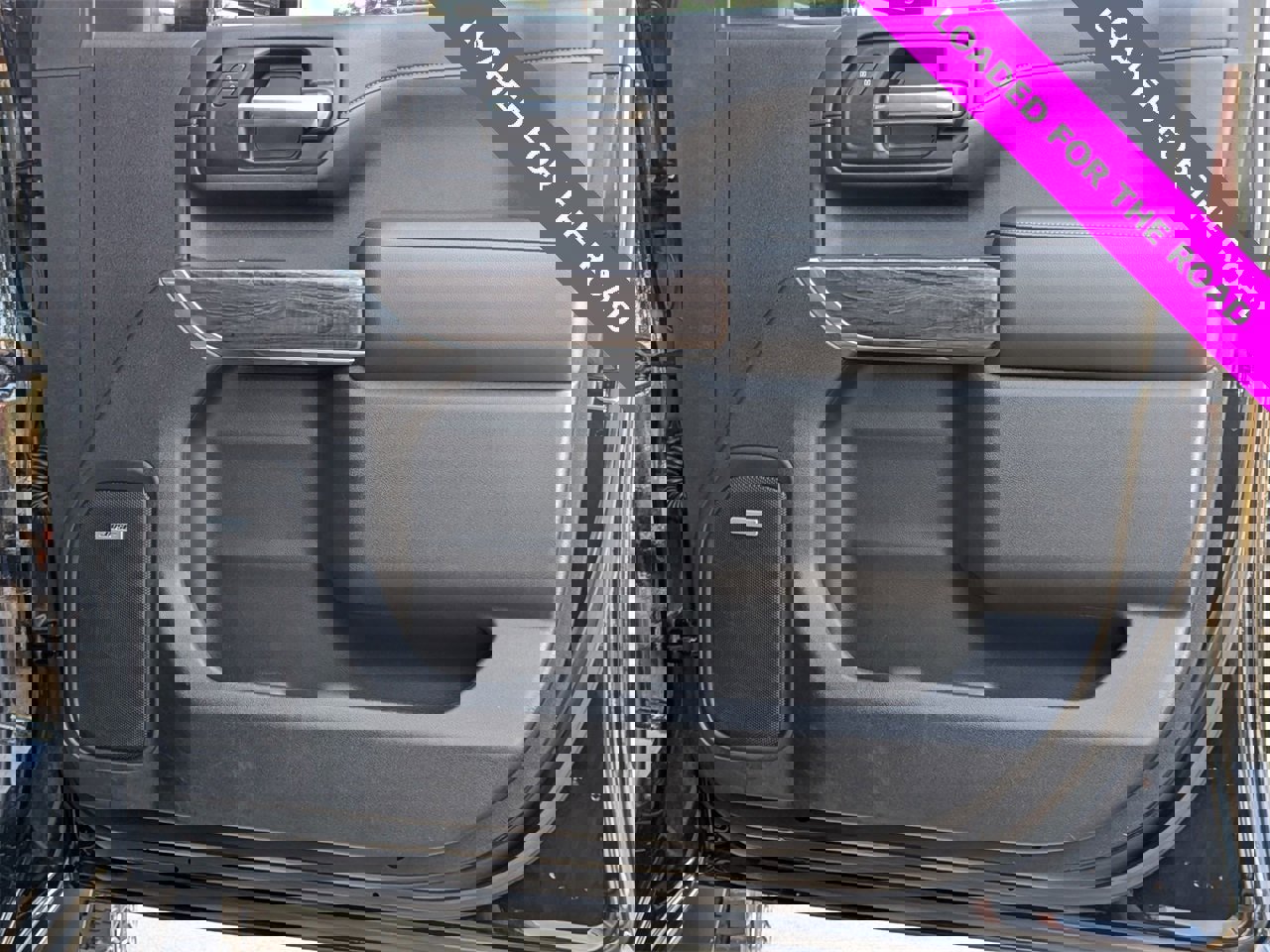 Used 2020 Chevrolet Silverado 2500 LTZ w/ LTZ Premium Package image 19