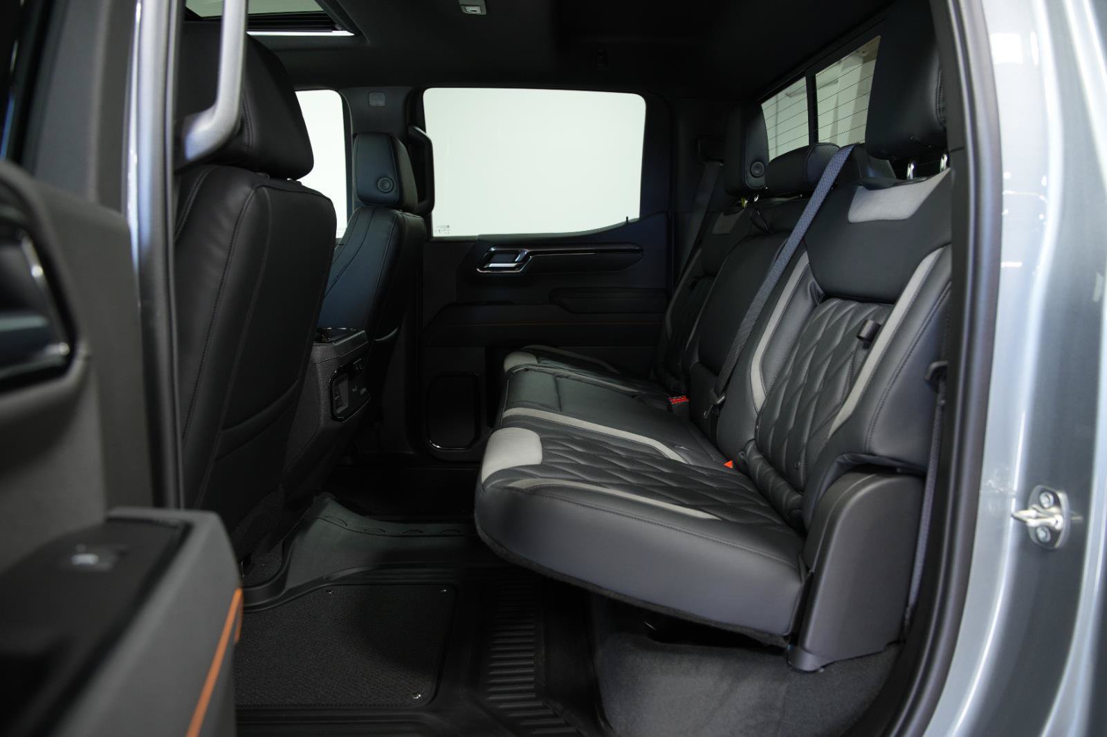 New 2026 GMC Sierra 1500 AT4 w/ AT4 Premium Package AWD/4WD image 25