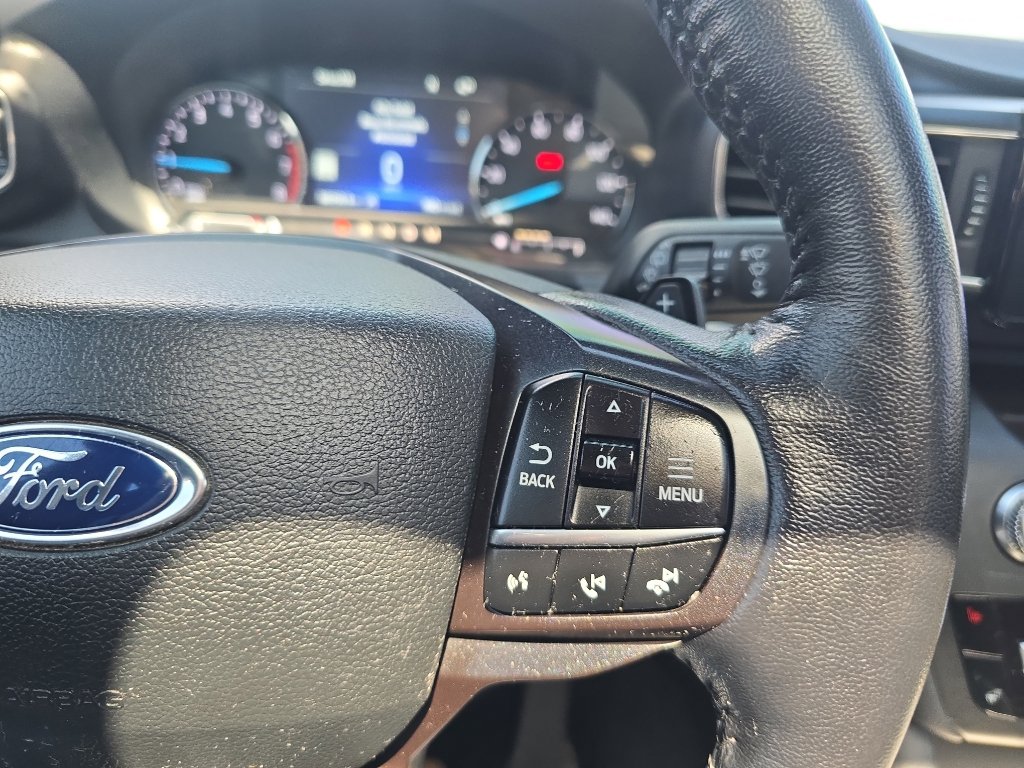 Used 2020 Ford Explorer XLT w/ Equipment Group 202A AWD/4WD image 28