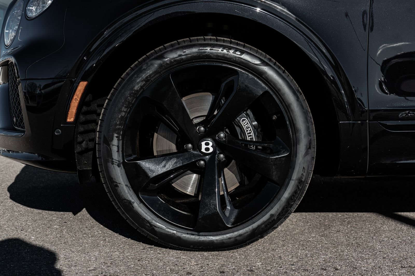 Used 2024 Bentley Bentayga Extended Wheelbase image 6