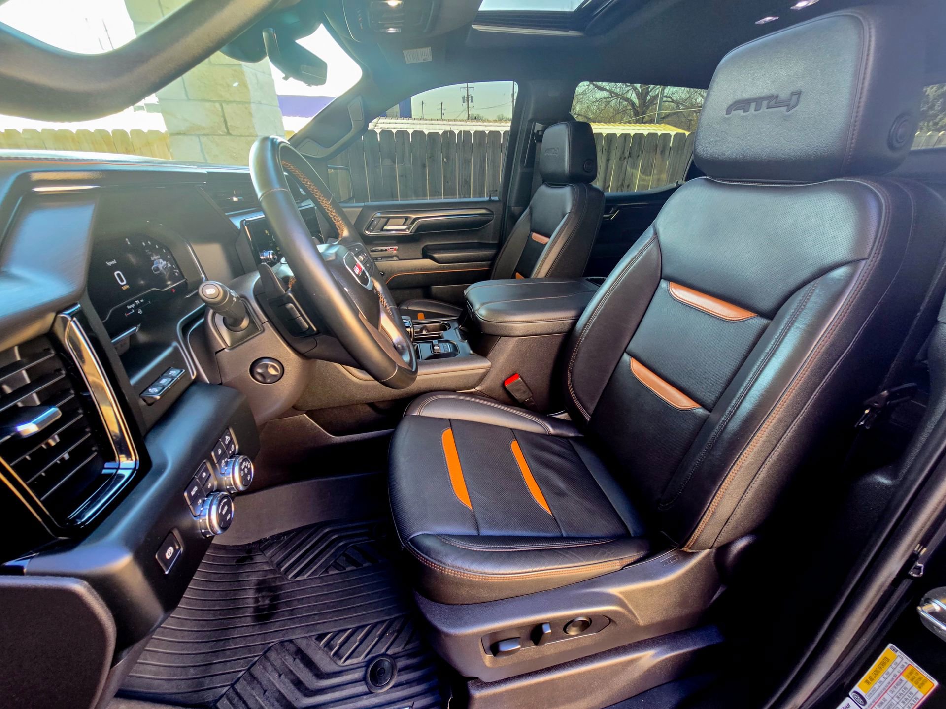 Used 2024 GMC Sierra 1500 AT4 w/ Technology Package image 24