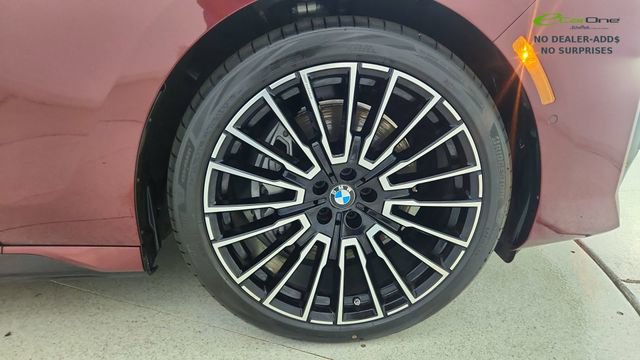 Used 2025 BMW 740i xDrive AWD/4WD image 58
